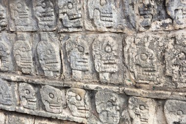 Piramitlerin kalıntıları Maya, Chichen-Itza, Meksika