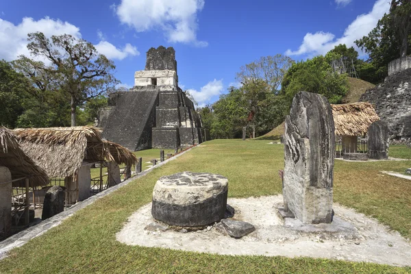 Pyramide maya à Tikal, Guatemala — Photo