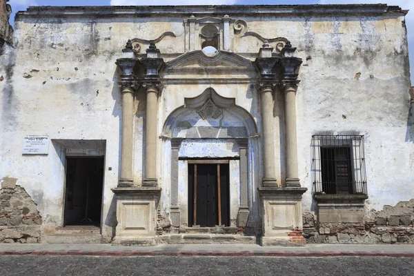 Kolonialne budynki w antigua guatemala — Zdjęcie stockowe