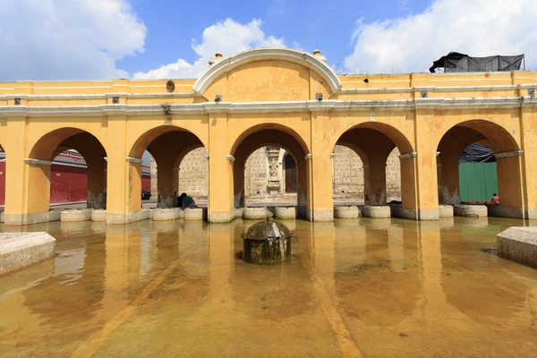 Gyarmati épületek antigua guatemala — Stock Fotó