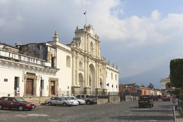 Colonial buildings in Antigua, Guatemala — Stock Photo, Image