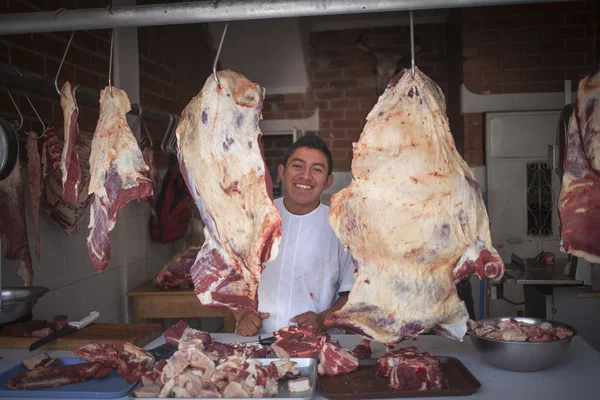 CHICHICASTENANGO, GUATEMALA - 24 DE MARZO: El desconocido en la m — Foto de Stock