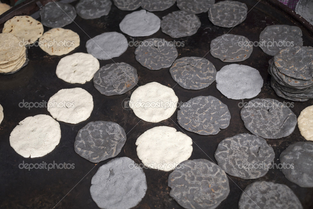 Tortillas from a white and black maize, Guatemala — Stock Photo
