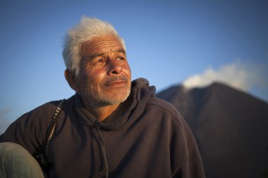 Vulcano pacaya, guatemala - 14 Mart: bilinmeyen Guatemala erkekler üzerinde 