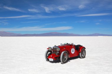 Salinas grandes, Arjantin - Mayıs 04: retro otomobil katılan