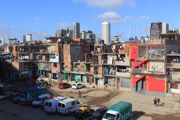 BUENOS AIRES - 01 DE MAYO: Vista de barrios marginales de Buenos Aires llamada Vill —  Fotos de Stock