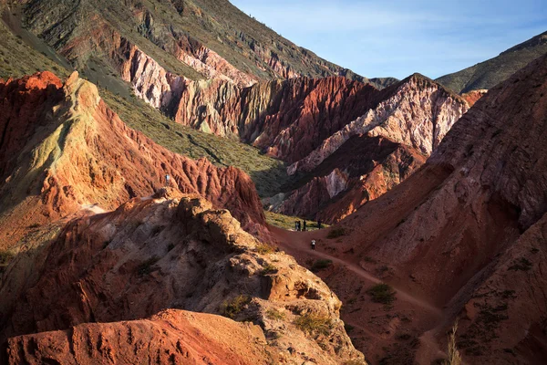 Kolorowe góry w mieście purmamarca, Argentyna jujuy — Zdjęcie stockowe