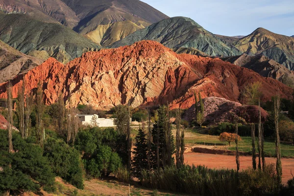 Colored mountain in Purmamarca, Jujuy Argentina — Stock Photo, Image