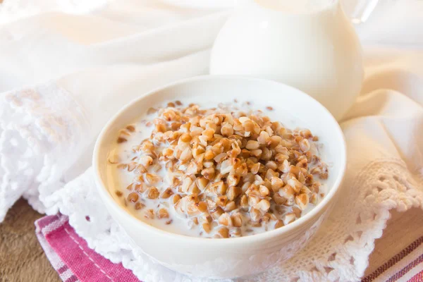 Buckweat con leche — Foto de Stock