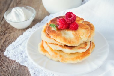 süzme peynirli börek
