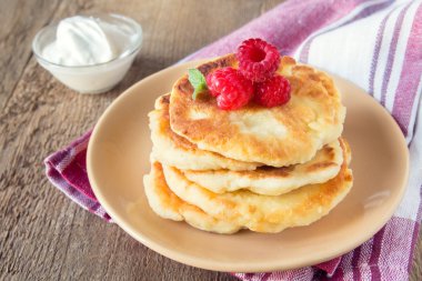 süzme peynirli börek