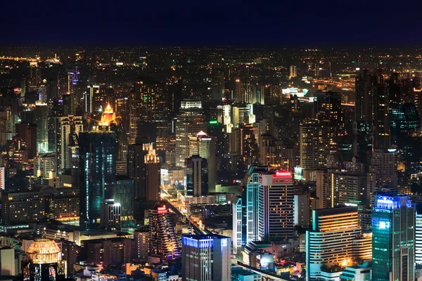 Centrum en zakelijke district van bangkok's nachts — Stockfoto