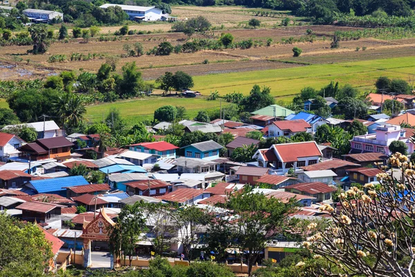 Вид с воздуха на деревню в Лопбури, Таиланд — стоковое фото