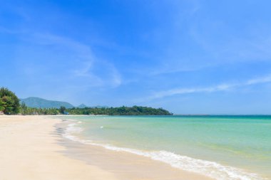 Thung Wua Laen Plajı güneşli bir günde, ünlü turistik bölge ve tatil yeri, Chumphon, Tayland