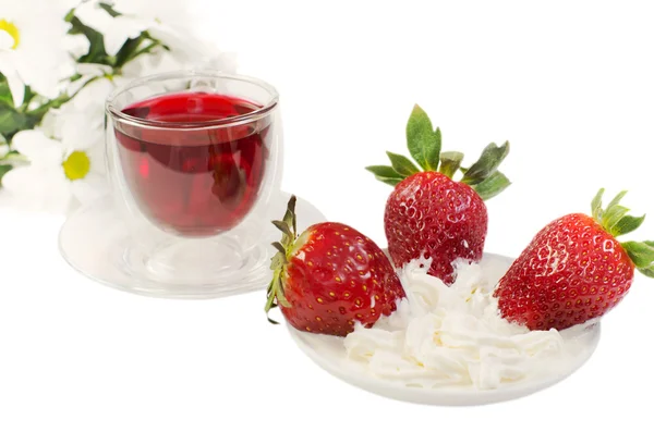 Strawberry with cream and red tea — Stock Photo, Image