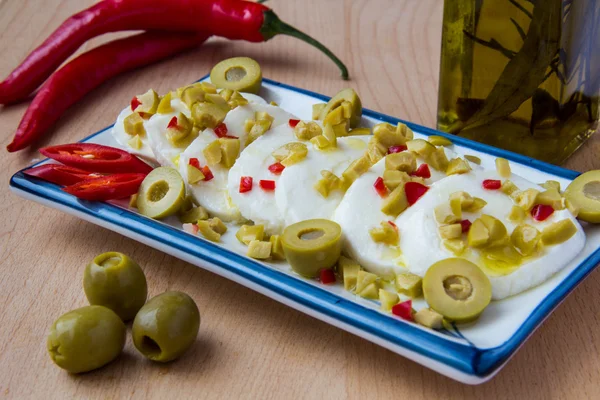 Mozzarella som mellanmål — Stockfoto