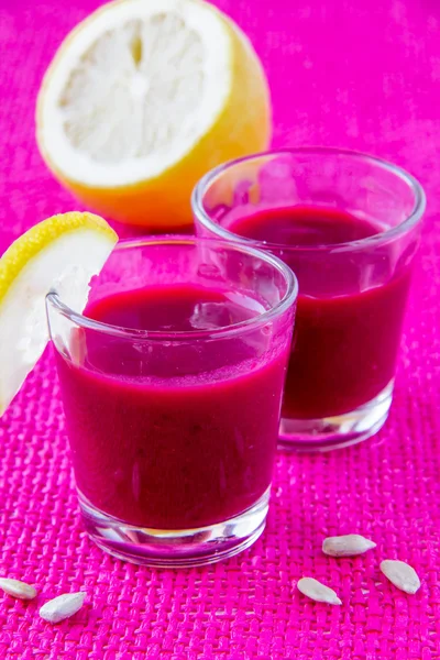 Sopa de crema de remolacha —  Fotos de Stock