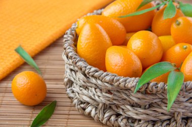 Fortunella hasır sepet