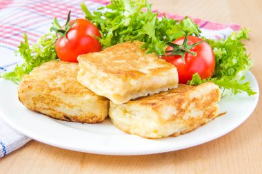 Fransız tostu yumurta ve mozzarella ile