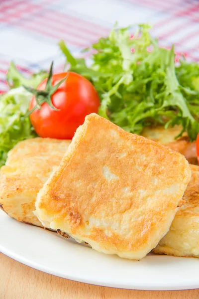 フレンチ トーストと卵とモッツァレラチーズ — ストック写真