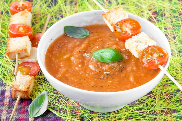 Vegetable cream soup with tomato and toast — Stock Photo, Image