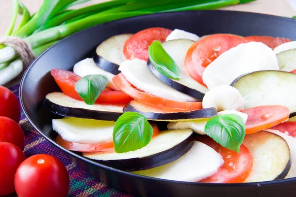 Rebanadas y dispuestas en forma de ingredientes para el appe italiano — Foto de Stock