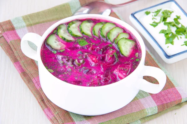 Traditional cold Lithuanian summery soup made of beets, cucumber — Stock Photo, Image