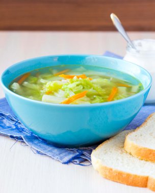 lahana, sarımsak, havuç, sağlıklı vegetari ile sebze çorbası