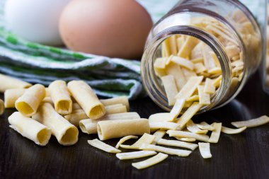 ev yapımı kuru makarna, penne tagliatelle, şehriye çeşitleri