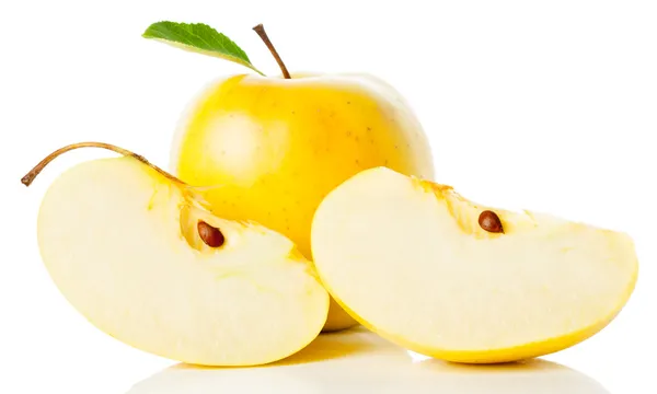 Яблоко желтое — стоковое фото