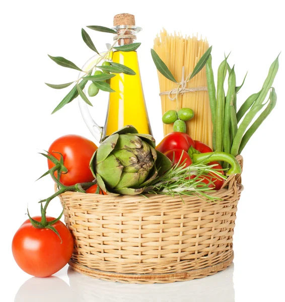Овочі, спагетт та оливкова олія — стокове фото
