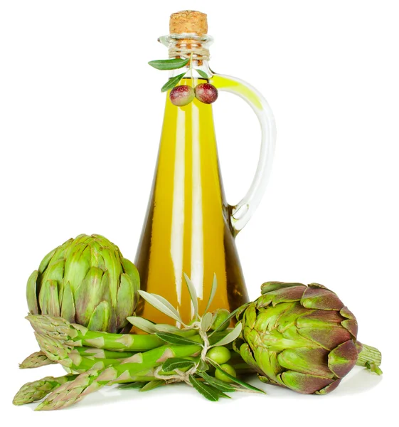 Aceite de oliva, alcachofas y espárragos . — Foto de Stock