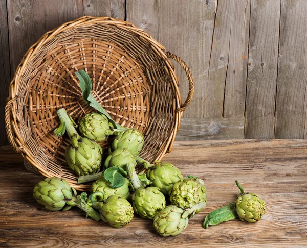 Fresh artichokes — Stock Photo, Image