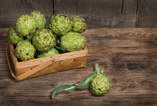 Fresh  artichokes — Stock Photo, Image