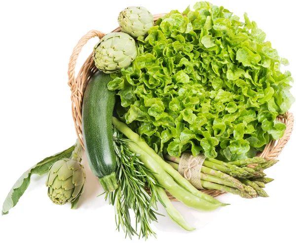 Verduras frescas en cesta —  Fotos de Stock