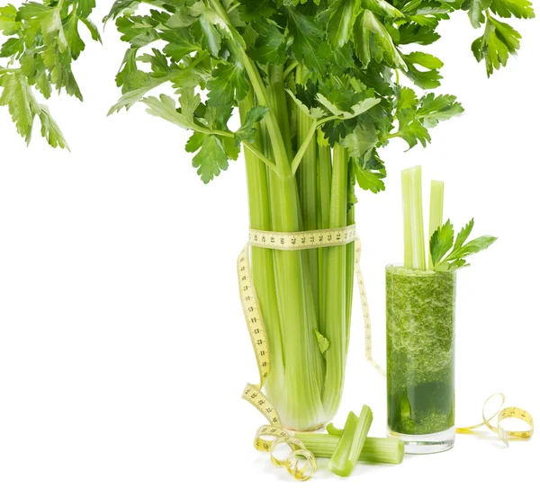 Conceito de dieta com um suco de aipo — Fotografia de Stock