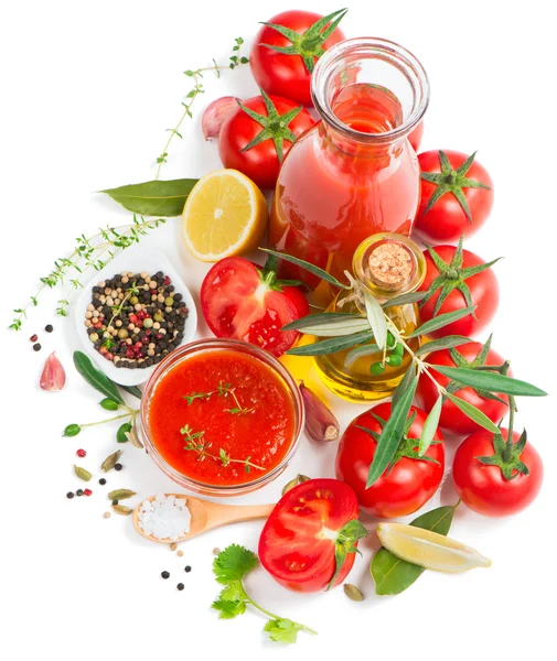 Natural tomato sauce and fresh ingredients — Stock Photo, Image