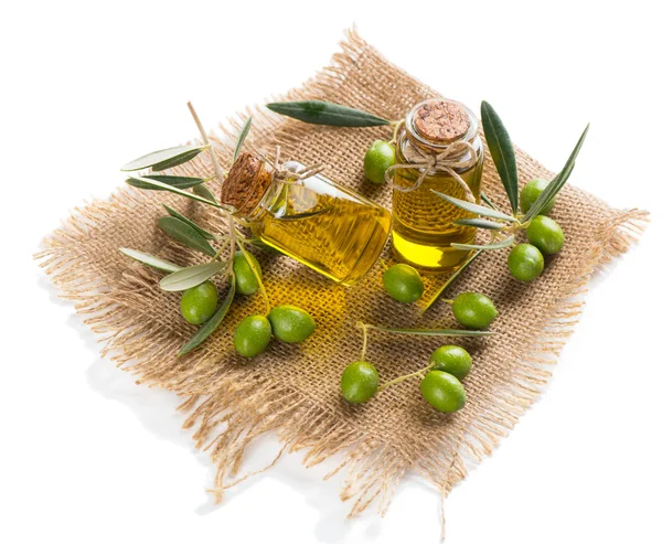 Olives and olive oil — Stock Photo, Image