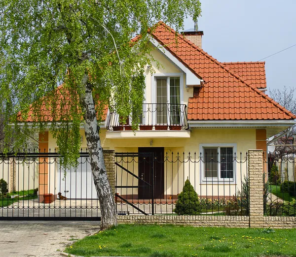 ev, bir yazlık. güzel, yeni, modern, iki katlı