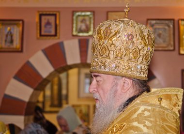 Kilise, Hıristiyanlık. din. Rahip.