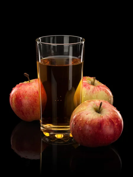 Manzanas y zumo de manzana — Foto de Stock