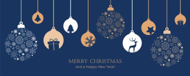 Mutlu noel kartları ve asılı top süslemeleri.