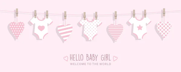 É um cartão de boas-vindas menina para o parto com corações pendurados e bodysuits — Vetor de Stock