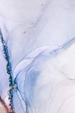 Alkol mürekkebi tekniğinde soyut akışkan resim, mavi, kırmızı ve altın rengi boya karışımı. Altın damarlar parlayan mermer taşlar. Yüksek çözünürlük Donmuş boya karışımları, inanılmaz desenler ve lekeler örüyor..