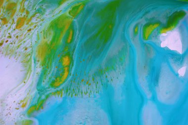 Soyut akrilik resim. Mermer mavisi soyut arkaplan. Sıvı mermer deseni. El boyası arka plan, karışık sıvı kırmızı, mavi ve yeşil boyalarla. Modern sanat. 