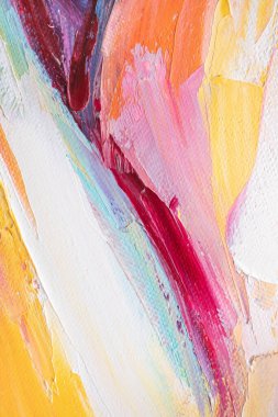 Arka plan akrilikle yazılmış. Renkli tonlarda boyamış. Yağlı boya ve palet bıçağıyla yapılmış bir resmin resmi..