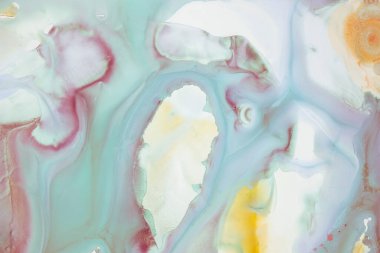 Soyut akrilik resim. Mermer mavisi soyut arkaplan. Sıvı mermer deseni. Karışık mavi ve yeşil boyalarla el boyası arka plan. Modern sanat.