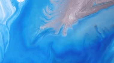Mavi akrilik sıvı doku. Renkli hareketler. Soyut boya arka planı. Akışkan sanat çizimi videosu, renkli dalgalı soyut akrilik doku. Mavi, siyah ve mavi ile ayrıntılı arkaplan hareketi