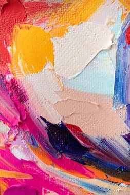 Renkli soyut doku. Modern sanat okulu kavramı. Yaratıcı bir çalışma. Yağlı boya kokuları ve palette palet bıçağı. Yüksek kalite fotoğraf. Renkli desen boyası.