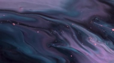 Renkli soyut sıvı tasarım arka planı. Akışkan sanat çizimi, akrilik doku ve akışkan bir etki. Sıvı boya arka planı. Mavi, mor ve sarı taşan renklerle sanatsal hareket.